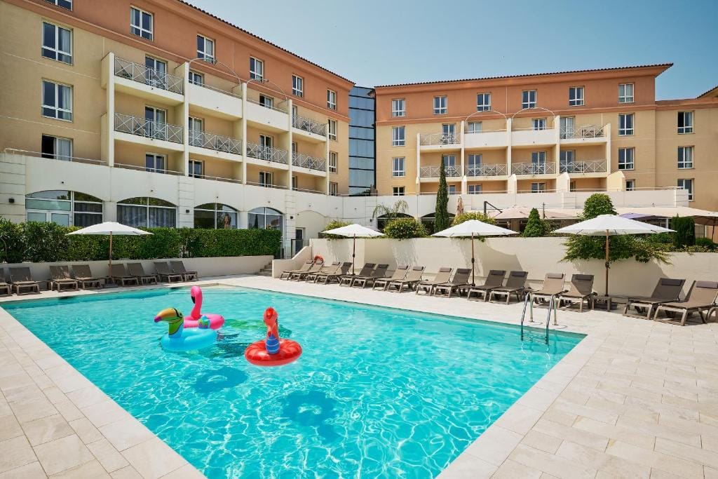 Hôtel Birdy by Happyculture - 4-star hotel in Aix-en-Provence, Aix-en-Provence - photo 1