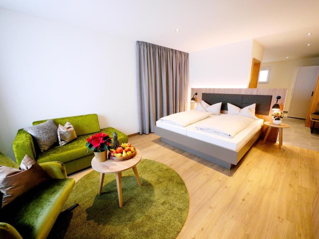 Berghotel Zollersteighof - 3-star hotel in Albstadt, Albstadt - photo 1