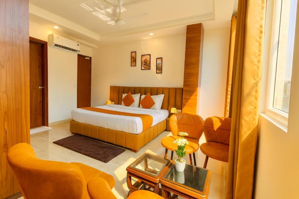 Hotel La Casa, Amritsar #swimming pool #prime location #luxury rooms #best selling hotel near golden temple - 4-star hotel in Amritsar, Amritsar - photo 1