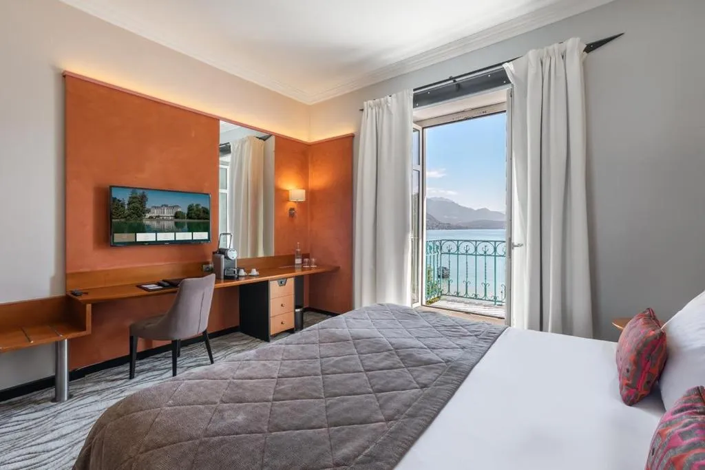 Impérial Palace - 4-star hotel in Lake east shore, Annecy - photo 1