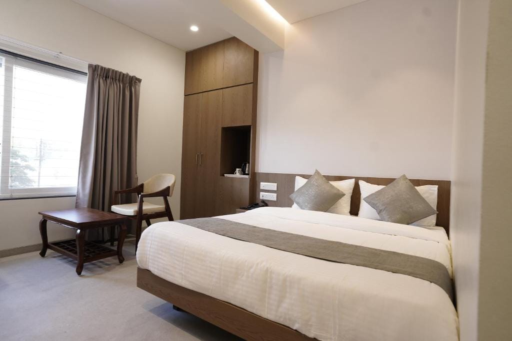 A Square Executive Hotel - null-star hotel in Aurangabad, Aurangabad - photo 1