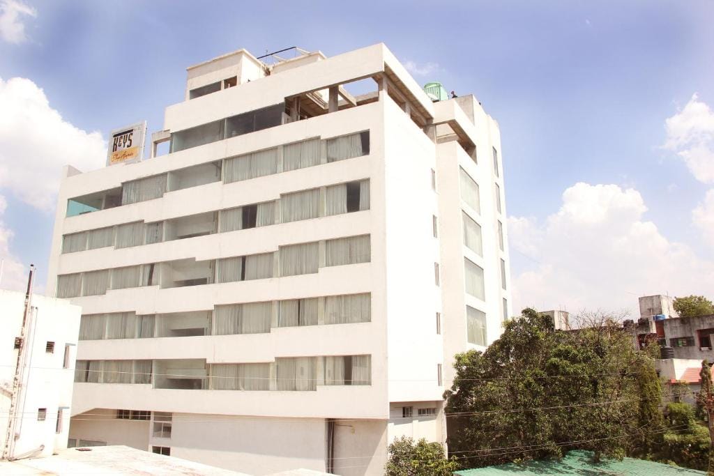 The Aures (formerly known as Keys Select The Aures) - 4-star hotel in Aurangabad, Aurangabad - photo 1