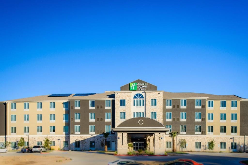 Holiday Inn Express Hotel & Suites Austin NW - Arboretum Area by IHG - 3-star hotel in Austin, Austin - photo 1