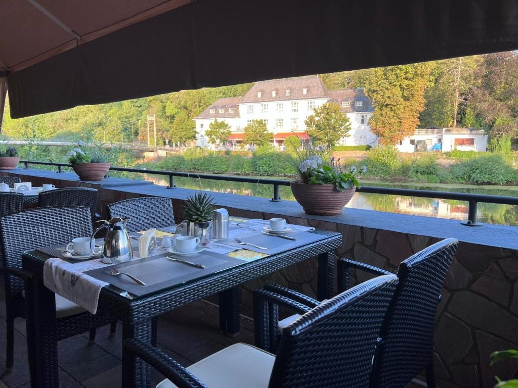 Hotel Victoria - 3-star hotel in Bad Kreuznach, Bad Kreuznach - photo 1