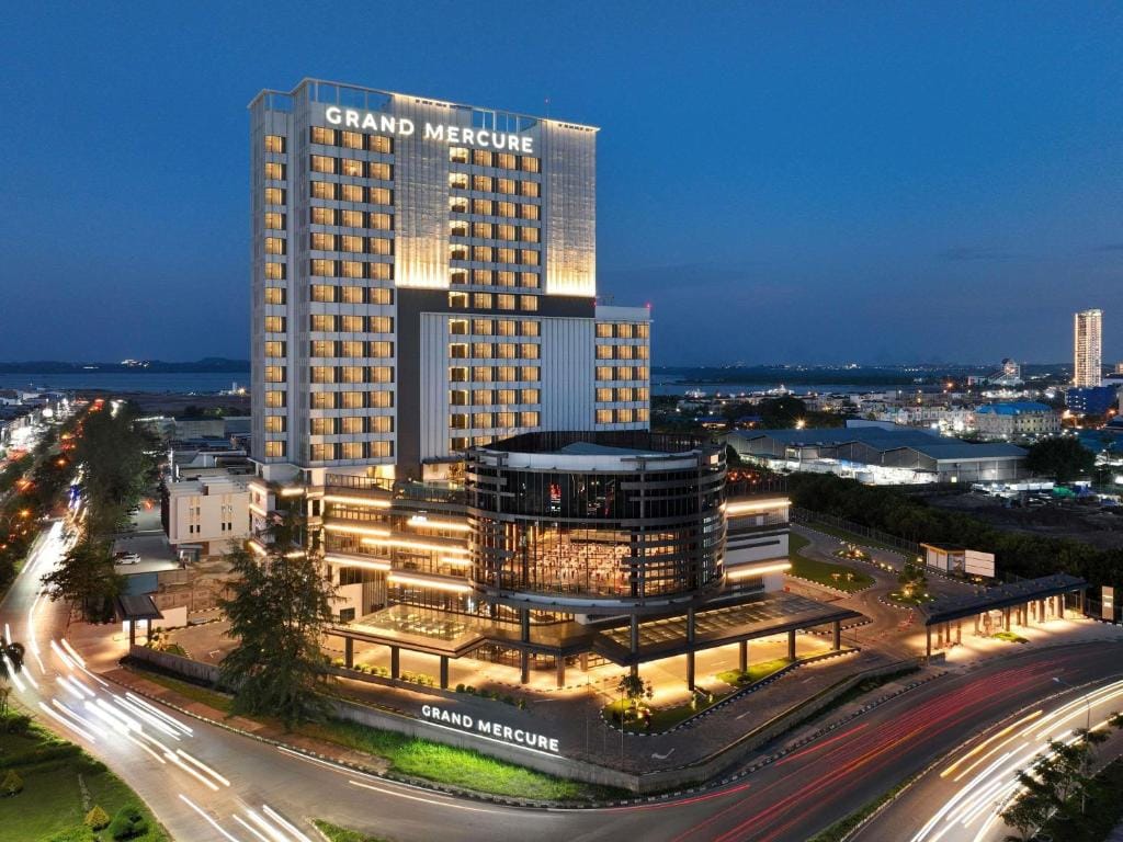 Grand Mercure Batam Centre - 5-star hotel in Batam Center, Batam Center - photo 1