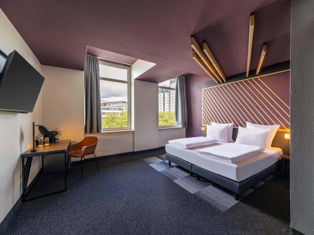 B&B HOTEL Bochum Hbf-Nord - 3-star hotel in Bochum, Bochum - photo 1