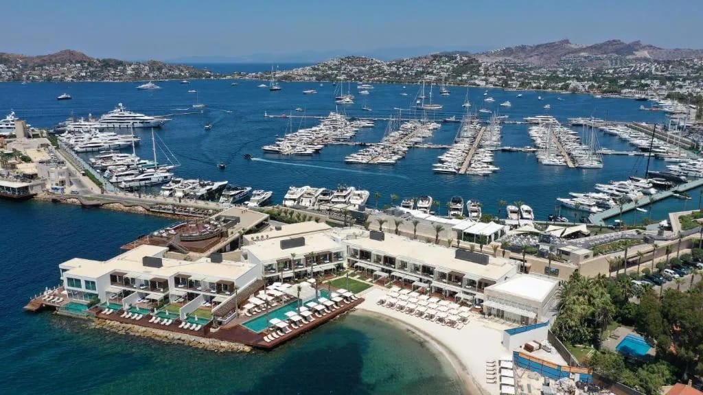 Vista da marina do Yalikavak Marina Hotel by METT, Bodrum