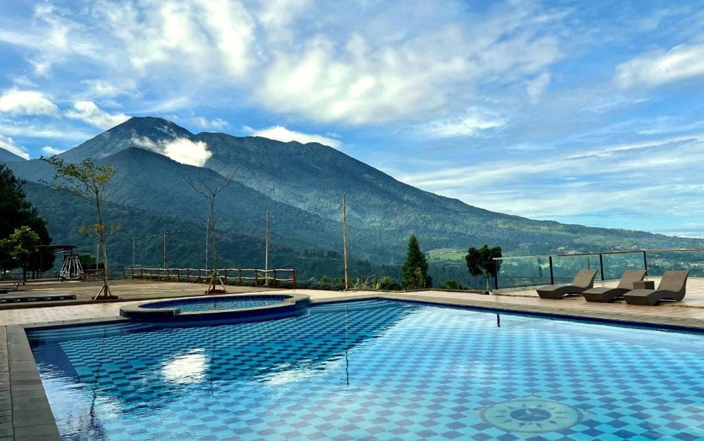 Alinson Sunset Hill - 3-star hotel in Bogor, Bogor