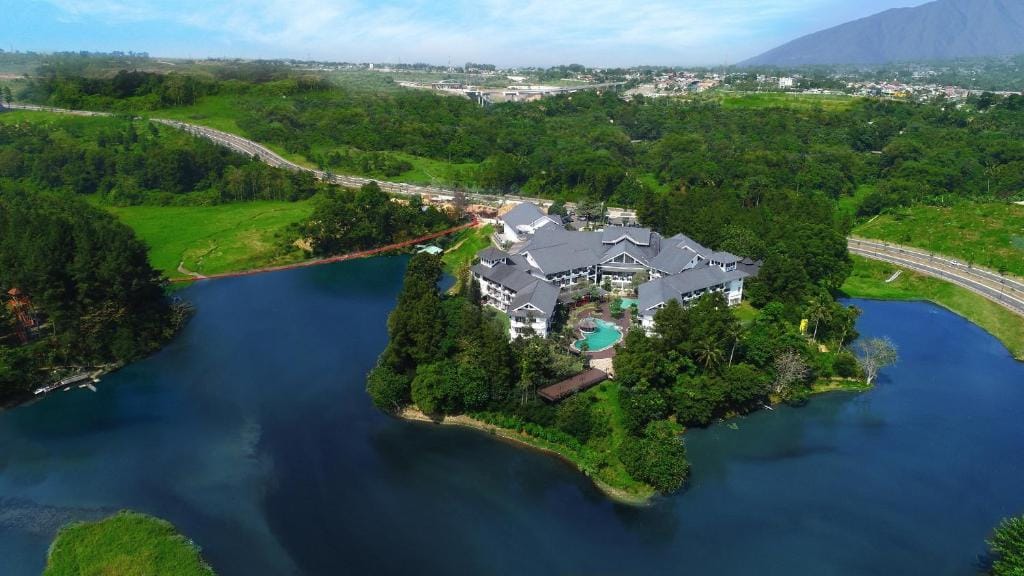 Lido Lake Resort by MNC Hotel - 4-star hotel in Bogor, Bogor