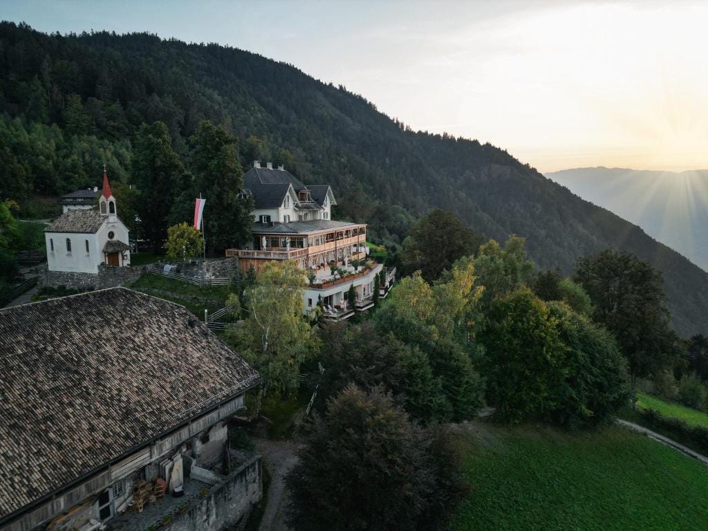 Gasthof Kohlern 1130 m - 3-star hotel in Bolzano, Bolzano - photo 1