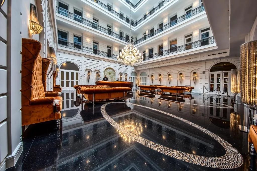 Prestige Hotel Budapest - 4-star hotel in District 5, 200 m from the Chain Bridge, Budapest - photo 1