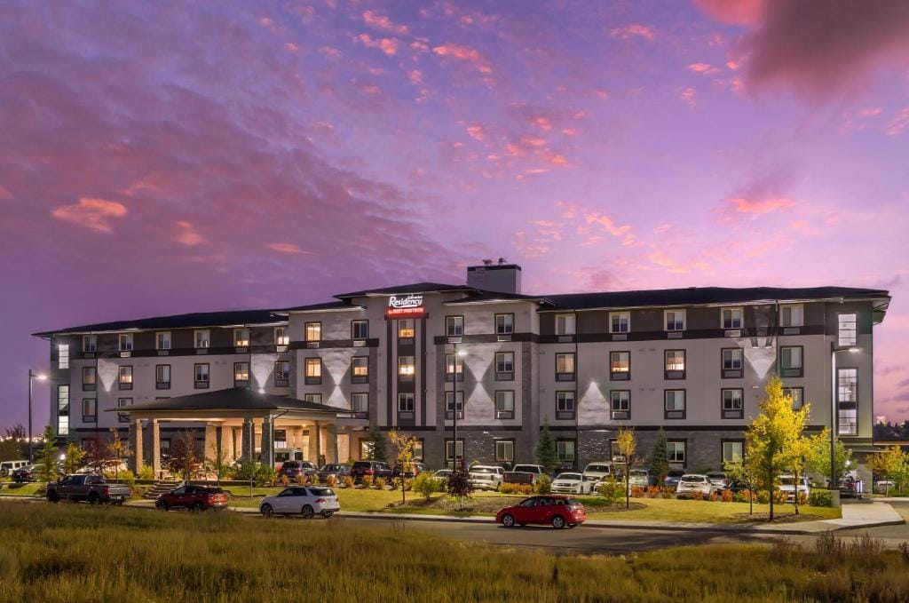 Executive Residency by Best Western Calgary City View North - 3-star hotel in Calgary, Calgary - photo 1
