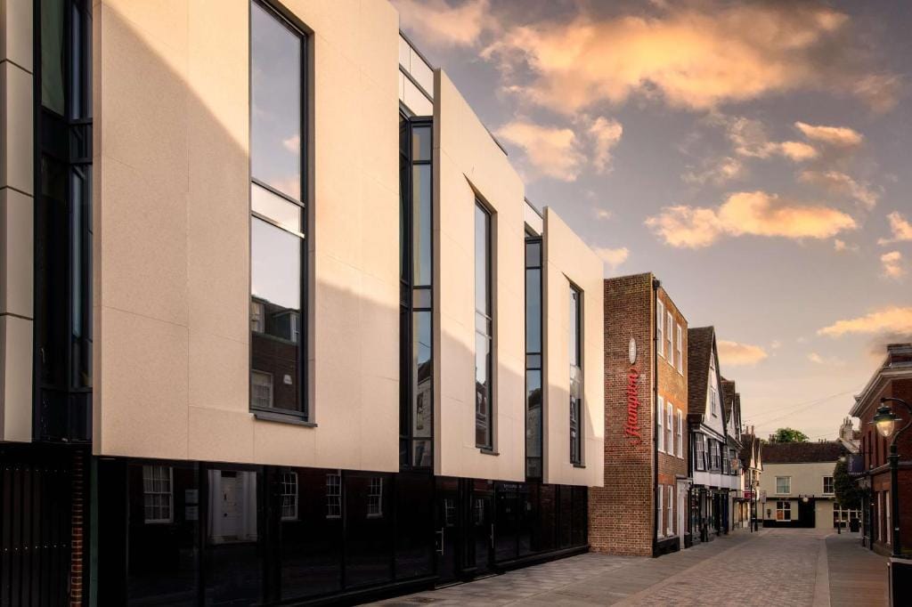 Hampton by Hilton Canterbury - Hotel de 3 estrellas en Canterbury, Canterbury - photo 1
