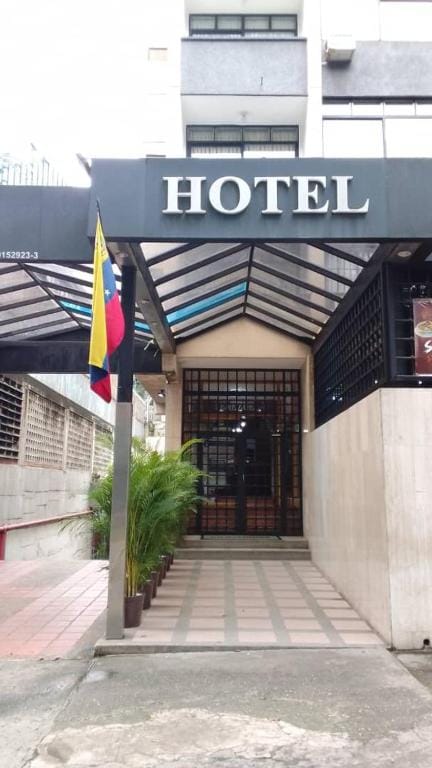 Hotel Plaza Venezuela - 4-star hotel in Caracas, Caracas - photo 1