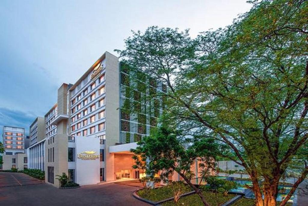 Feathers- A Radha Hotel, Chennai - 5-star hotel in Chennai, Chennai - photo 1