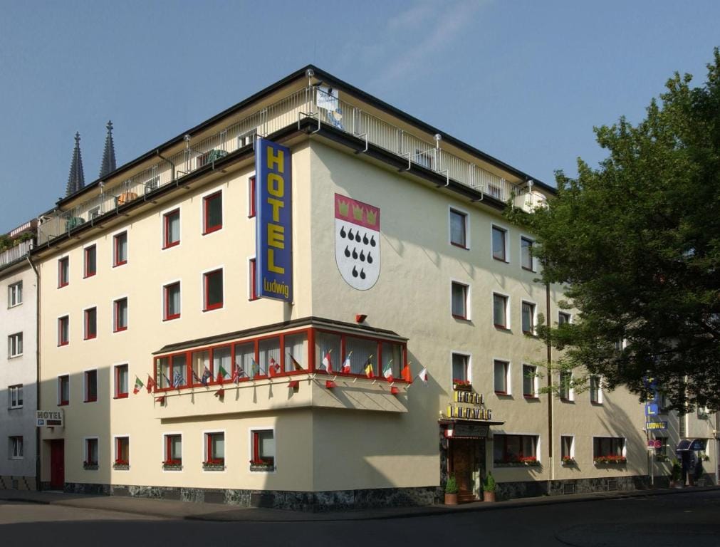 Hotel Ludwig Superior - 3-star hotel in Cologne, Cologne - photo 1