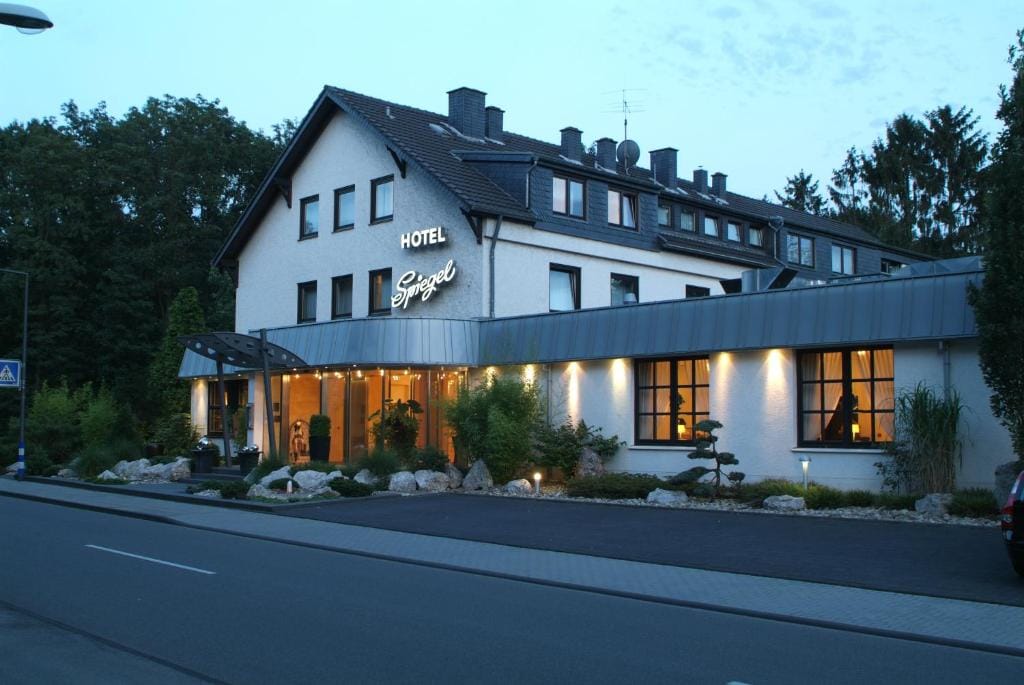 Hotel Spiegel - 4-star hotel in Cologne, Cologne - photo 1