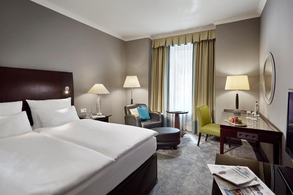 Lindner Hotel Cologne City Plaza, part of JdV by Hyatt - 4-star hotel in Cologne, Cologne - photo 1