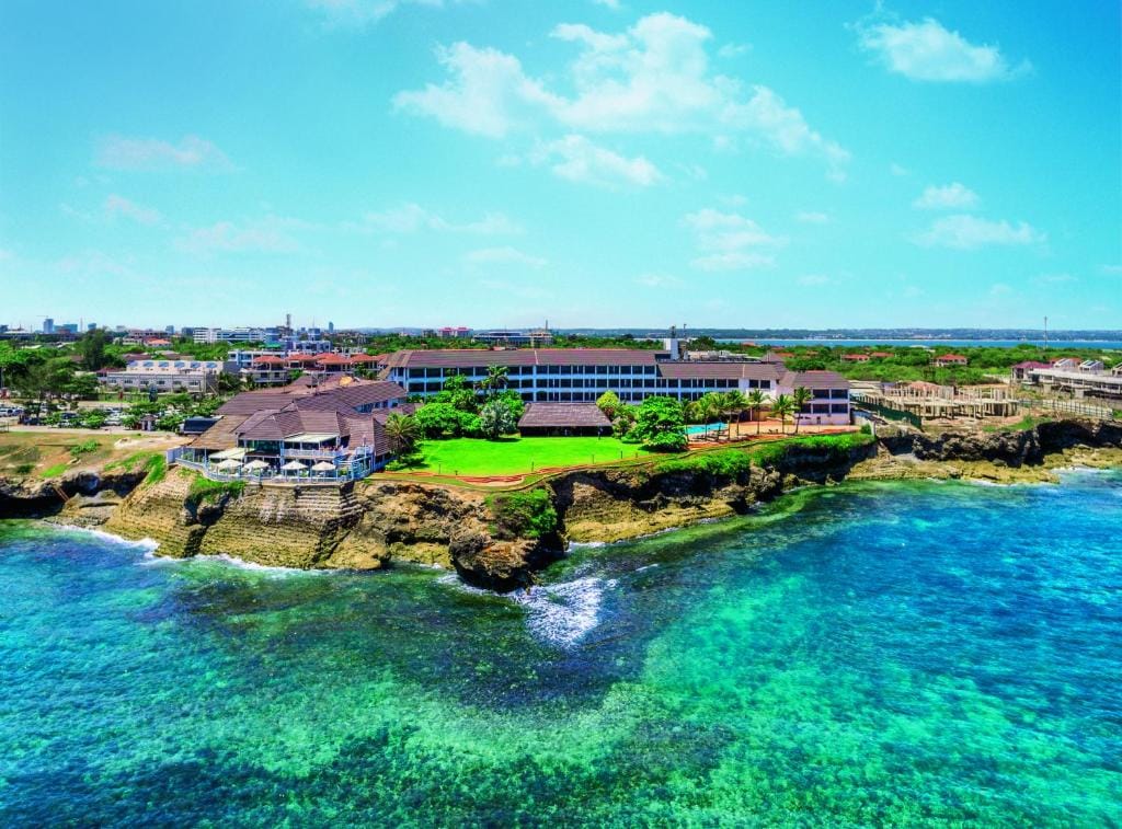 Sea Cliff Hotel - 5-star hotel in Dar es Salaam, Dar es Salaam - photo 1