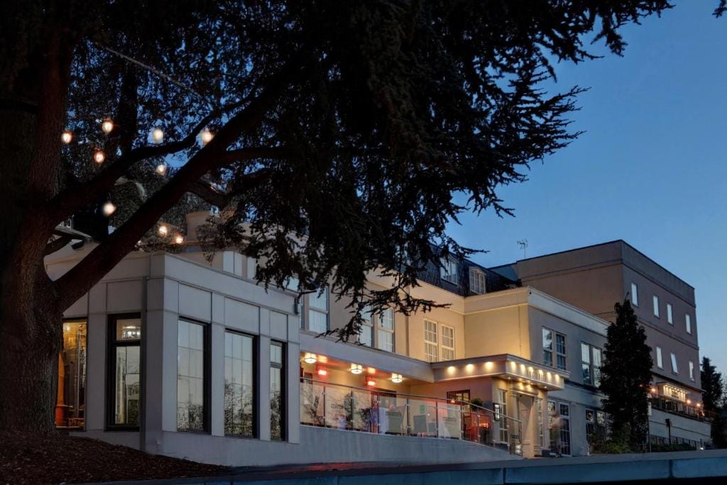Crowne Plaza East Midlands Airport by IHG - 4-star hotel in Derby, Derby - photo 1