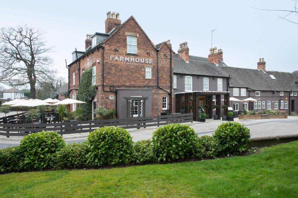 The Farmhouse - null-star hotel in Derby, Derby - photo 1