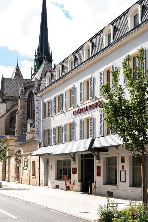 Chapeau Rouge par William Frachot - Hôtel Espace Bien-être & Restaurant étoilé - 4-star hotel in Dijon, Dijon - photo 1