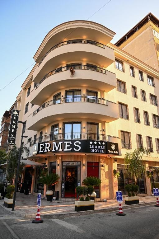 Ermes Luxury Hotel - 4-star hotel in Durrës, Durrës - photo 1