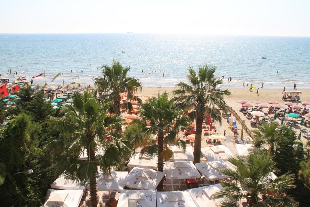 Hotel Adriatik 2 - 3-star hotel in Durrës, Durrës - photo 1