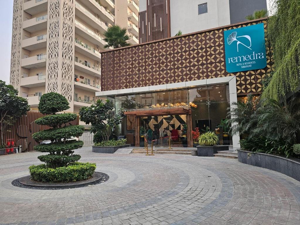 Remedra Hotels and Residences - 4-star hotel in Faridabad, Faridabad - photo 1