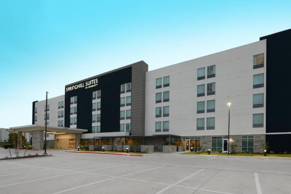 SpringHill Suites Dallas DFW Airport South/CentrePort - 3-star hotel in Fort Worth, Fort Worth - photo 1