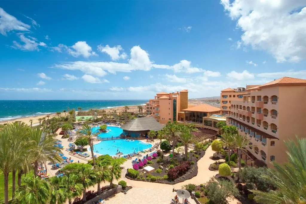 Piscine du Elba Sara Beach & Golf Resort à Caleta de Fuste, Fuerteventura