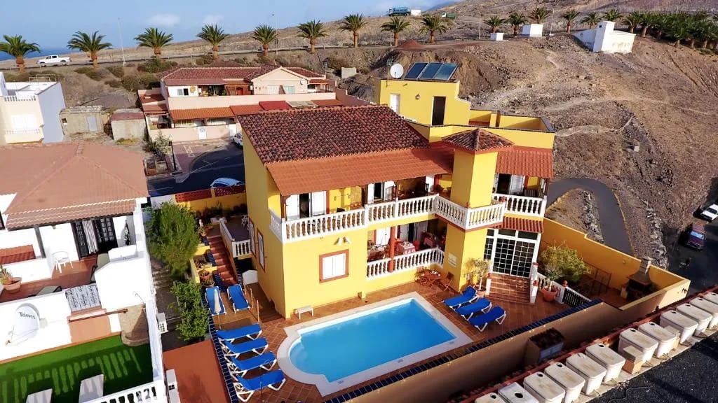 Terrasse piscine de l'Hotel La Colina surplombant la plage del Matorral, Morro del Jable