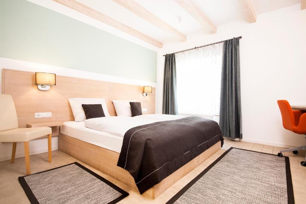 Altes Eishaus, Hotel & Restaurant - Hotel de null estrelas em Gießen, Gießen - photo 1