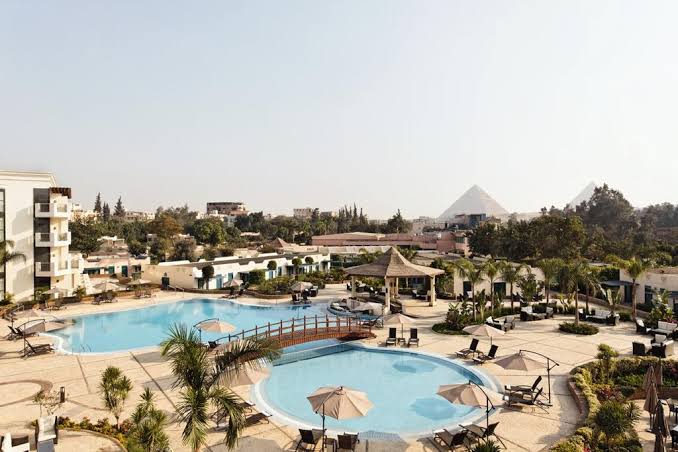 Pyramisa Suites Hotel - 5-star hotel in Giza, Giza