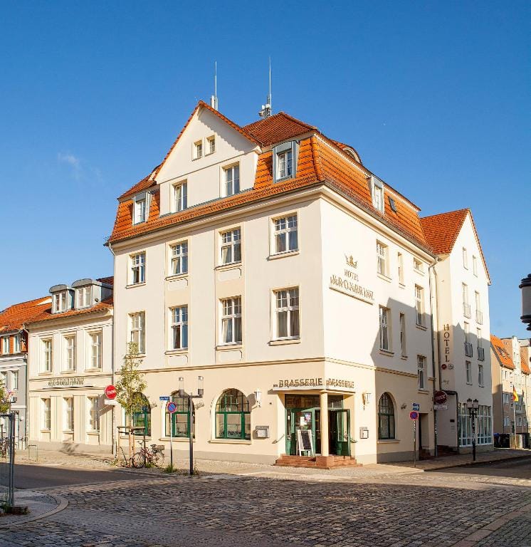 Hotel Kronprinz - null-star hotel in Greifswald, Greifswald - photo 1
