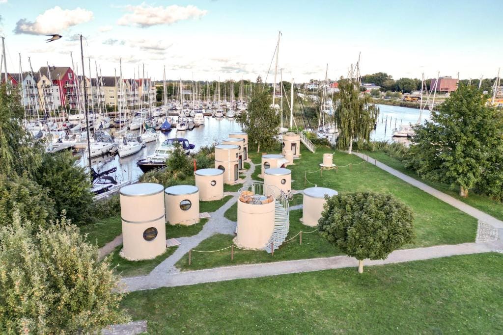 slube am Yachthafen Greifswald - null-star hotel in Greifswald, Greifswald - photo 1