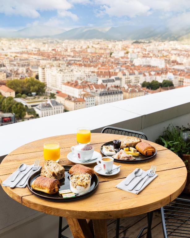 The Babel Community Hôtel - Grenoble Bastille - null-star hotel in Grenoble, Grenoble - photo 1