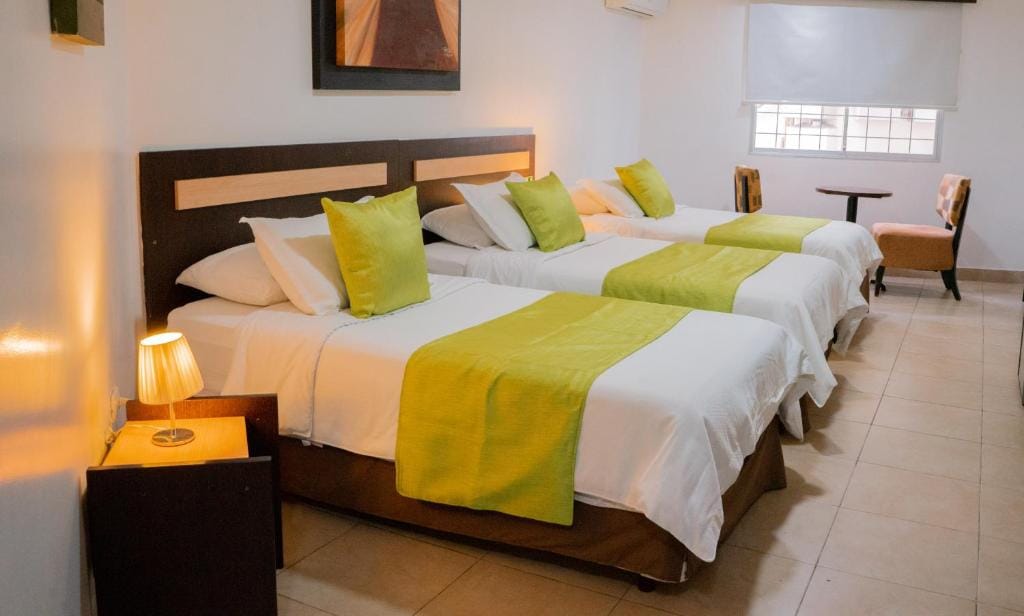 Hotel MC Suites - Confort cerca del Aeropuerto - 3-star hotel in Guayaquil, Guayaquil - photo 1
