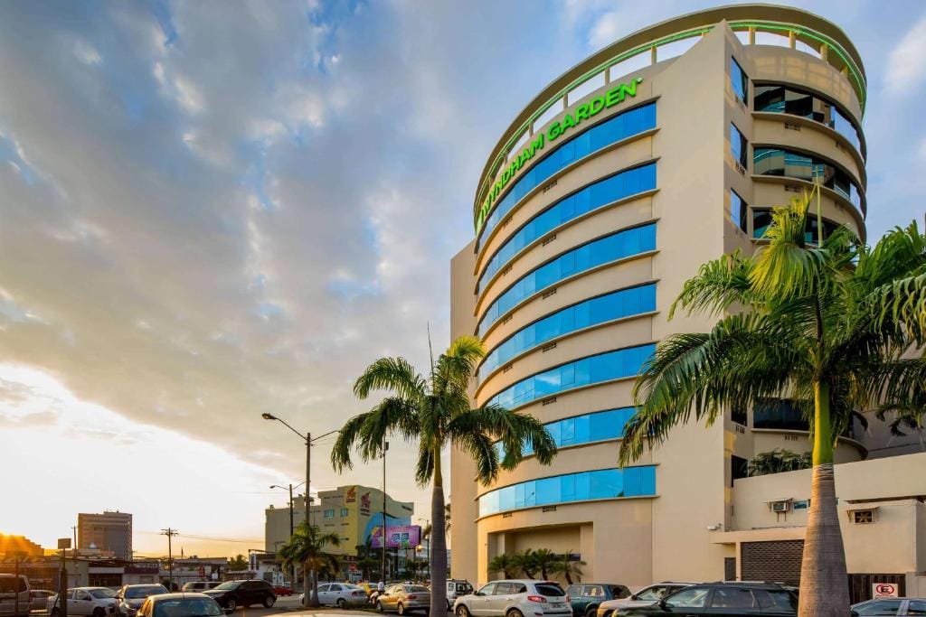 Wyndham Garden Guayaquil - 4-star hotel in Guayaquil, Guayaquil - photo 1