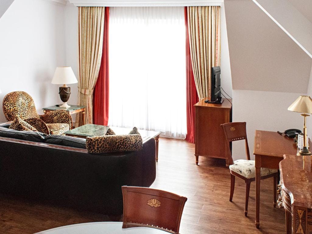 DORMERO Hotel Halle - 4-star hotel in Halle an der Saale, Halle an der Saale - photo 1
