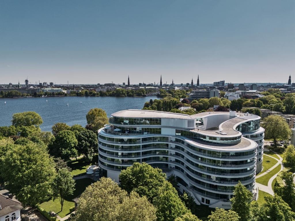 The Fontenay Hamburg - 5-star hotel in Hamburg, Hamburg - photo 1