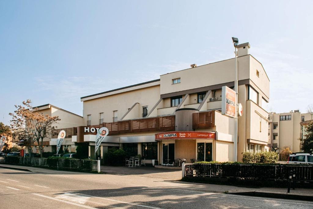 Hotel Olimpia - 4-star hotel in Imola, Imola - photo 1