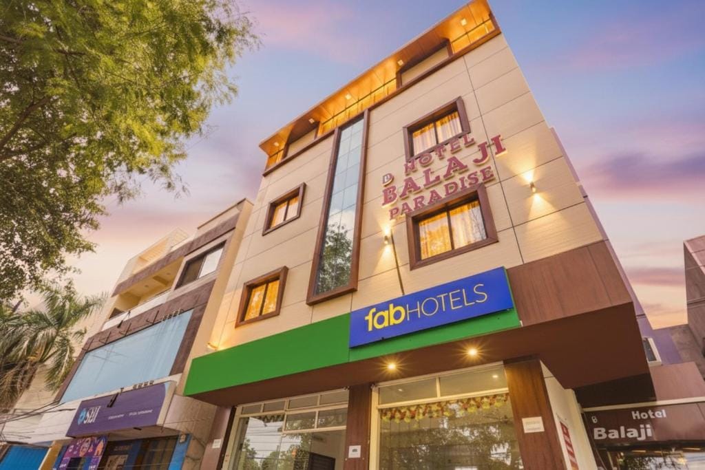 FabHotel Balaji Paradise - ALLEN Career Institute - 3-star hotel in Indore, Indore - photo 1