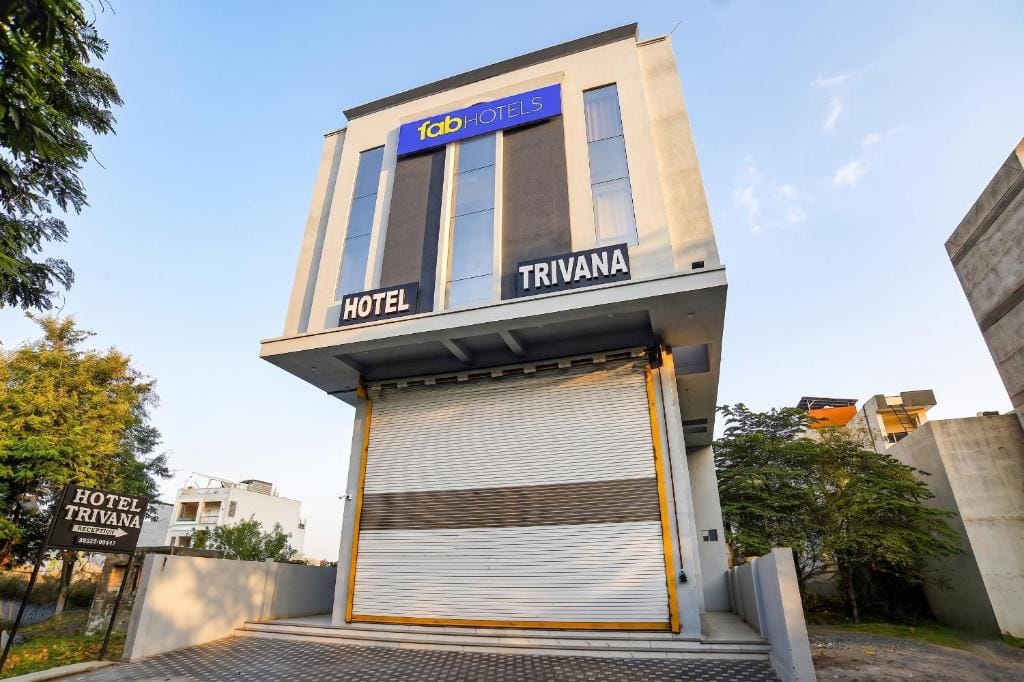 FabHotel Trivana, Mahalaxmi Nagar - 3-star hotel in Indore, Indore - photo 1