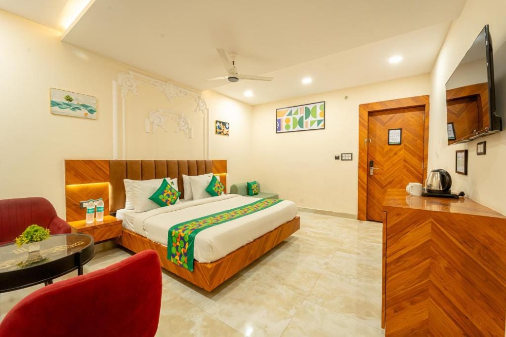 Treebo Golden Palm, Civil Lines - 3-star hotel in Jabalpur, Jabalpur - photo 1