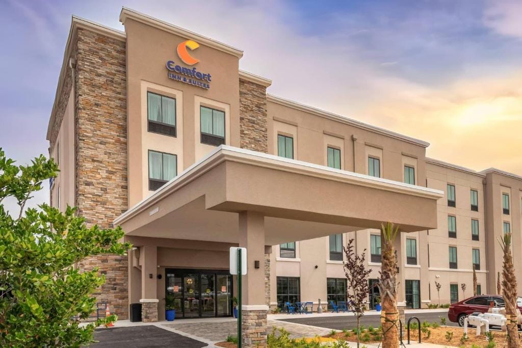 Comfort Inn & Suites Jacksonville - Orange Park Near Naval Air Station - 5-star hotel in Jacksonville, Jacksonville - photo 1