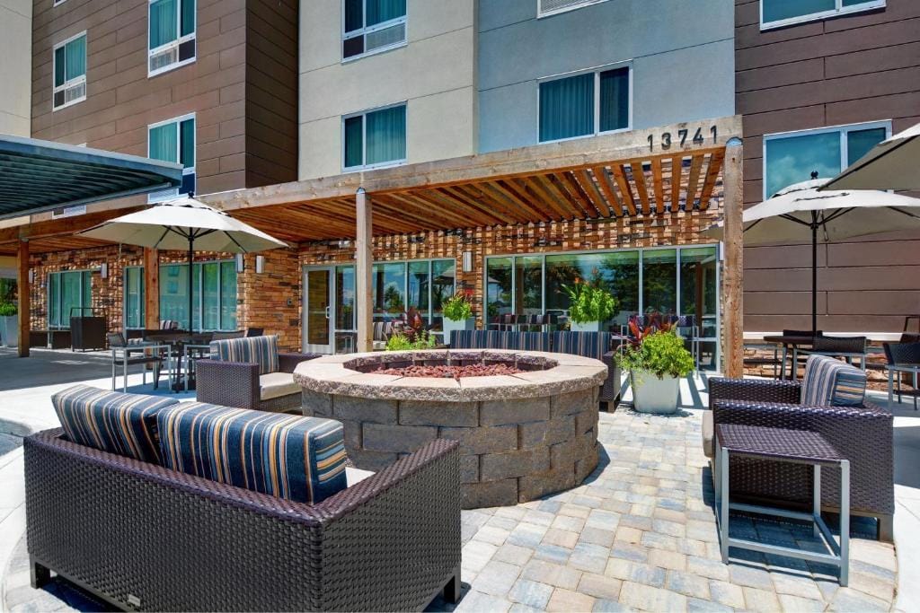 TownePlace Suites by Marriott Jacksonville East - 3-star hotel in Jacksonville, Jacksonville - photo 1
