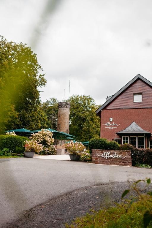 Hotel Elfbuchen - 4-star hotel in Kassel, Kassel - photo 1