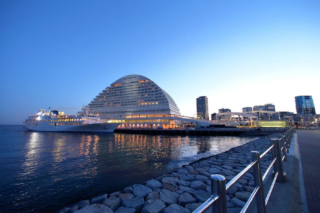 Kobe Meriken Park Oriental Hotel - 5-star hotel in Kobe, Kobe - photo 1