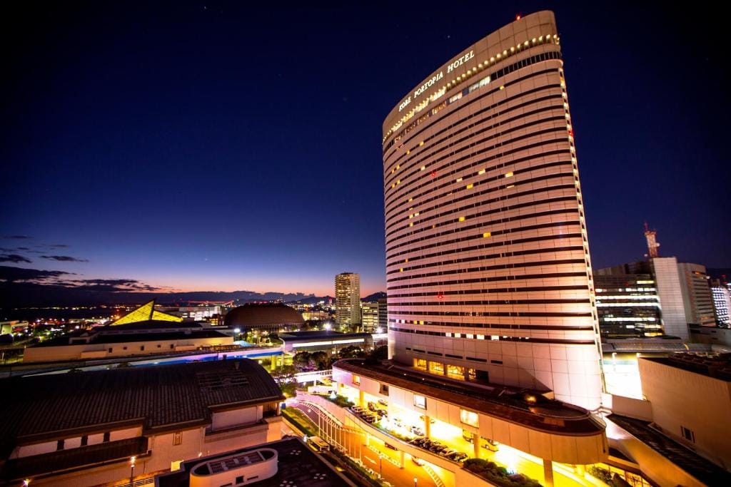 Kobe Portopia Hotel - 5-star hotel in Kobe, Kobe - photo 1